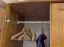 Kleiderschrank | 1 Drehtür | 4 Schubladen | 80 cm breit | Massivholz | Farbe: Eiche Abbildung